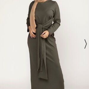 Elegant Olive Green Maxi Dress